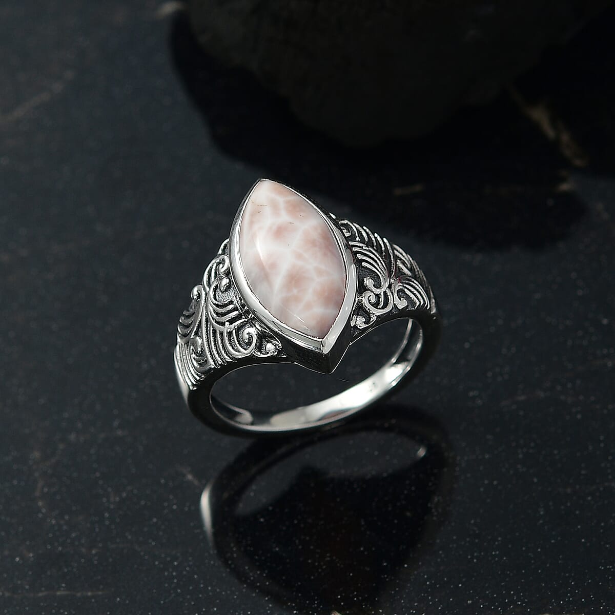 D'Joy Artisan Crafted Pink Natrolite 4.50 ctw Filigree Ring in Sterling Silver (Size 8.0) image number 1