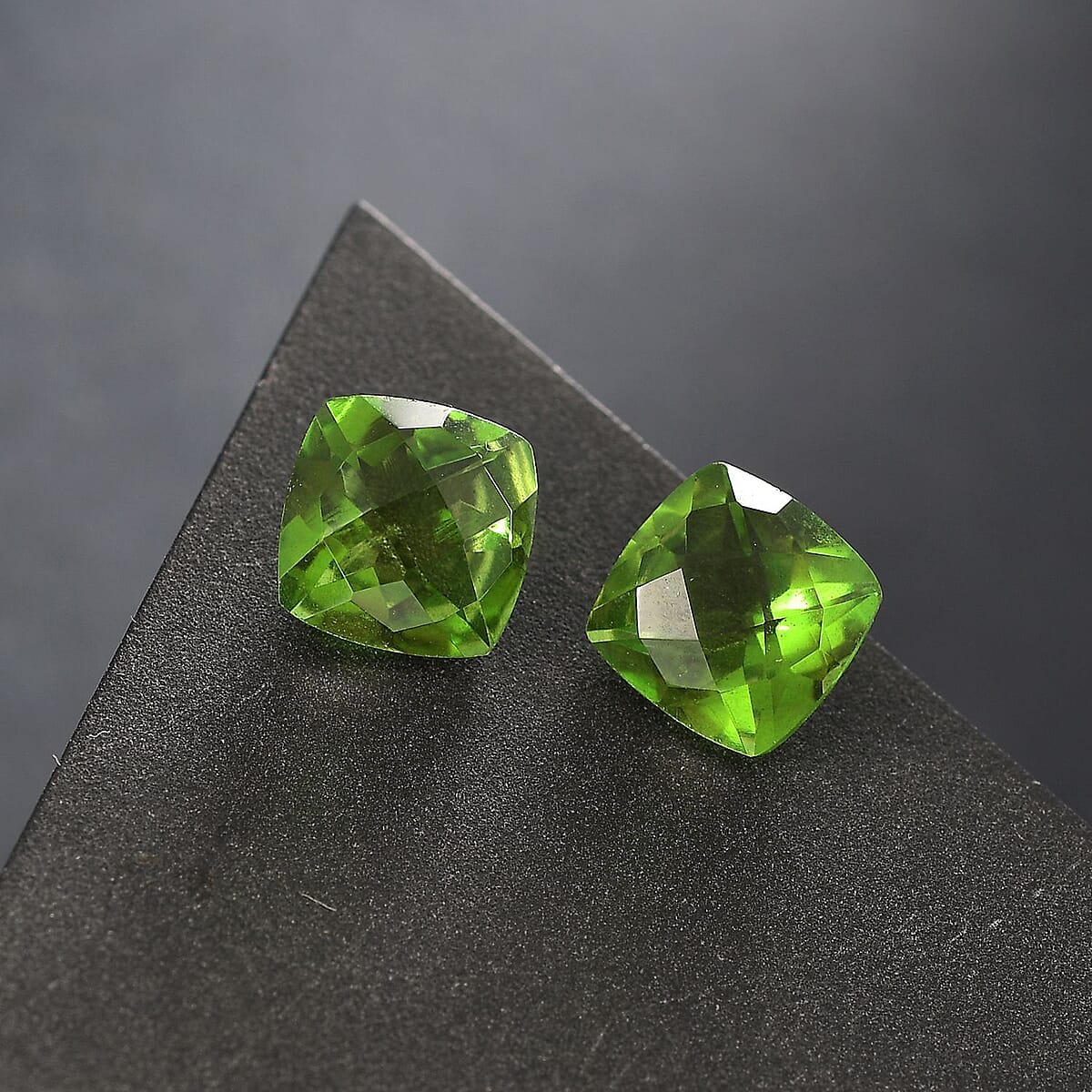 Chartreuse Quartz Set of 2 (Cush 8x8 mm) 4.24 ctw Loose Gemstone image number 1