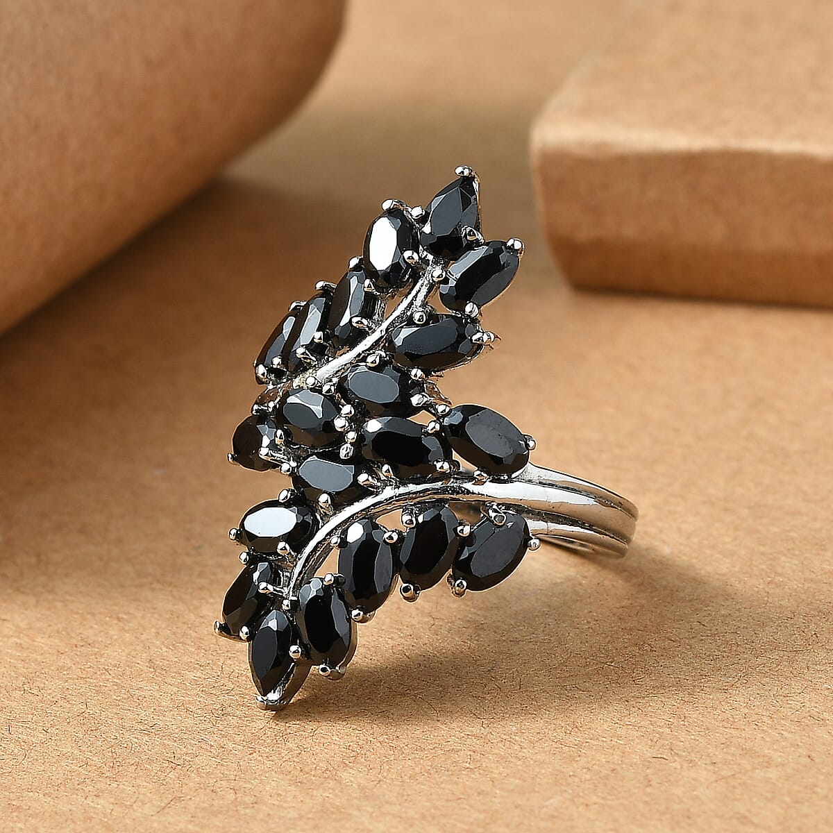 EverTrue Thai Black Spinel 6.10 ctw Bypass Leaf Ring in Stainless Steel (Size 7.0)  image number 1