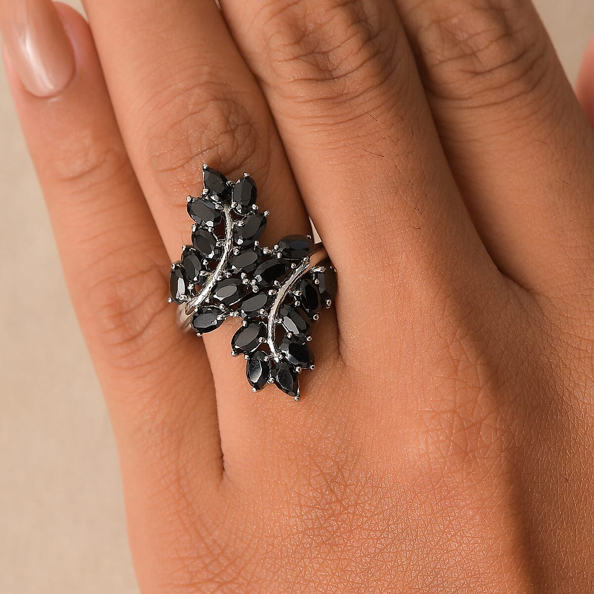 EverTrue Thai Black Spinel 6.10 ctw Bypass Leaf Ring in Stainless Steel (Size 7.0)  image number 2