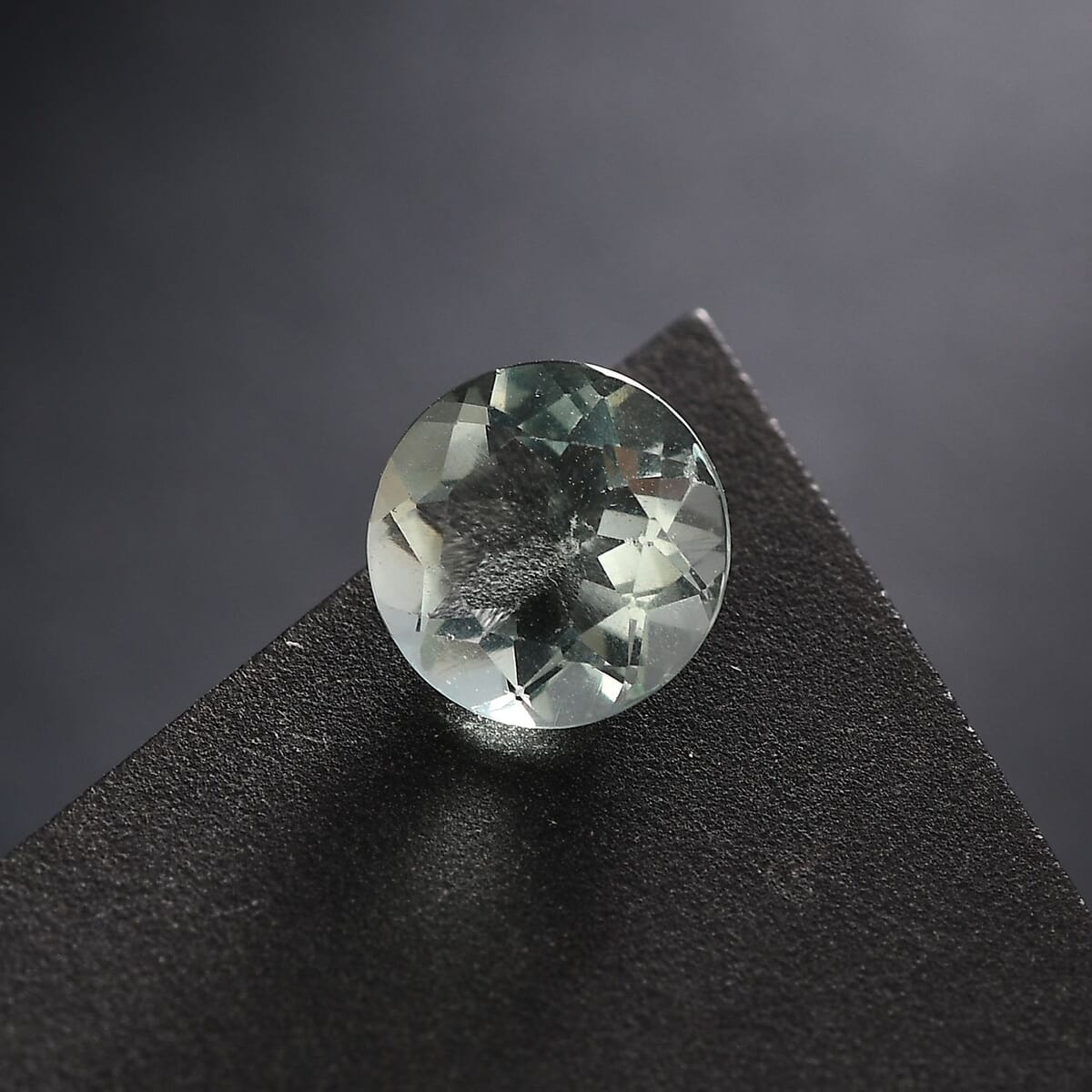 Green Fluorite (Rnd 8 mm) 2.00 ctw Loose Gemstone image number 1