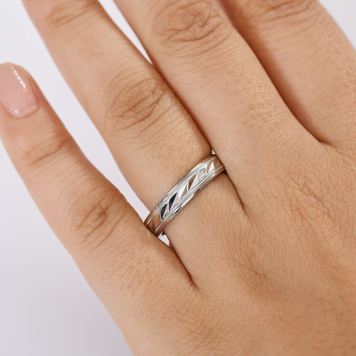 Rhapsody 950 Platinum Diamond-Cut Timeless Harmony Band Ring (Size 10.0) 5.15 Grams image number 2