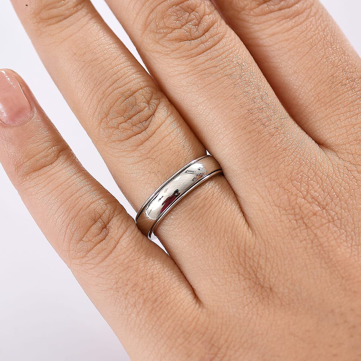 950 Platinum  Band Ring,  Platinum Wt. 5.8 g image number 2