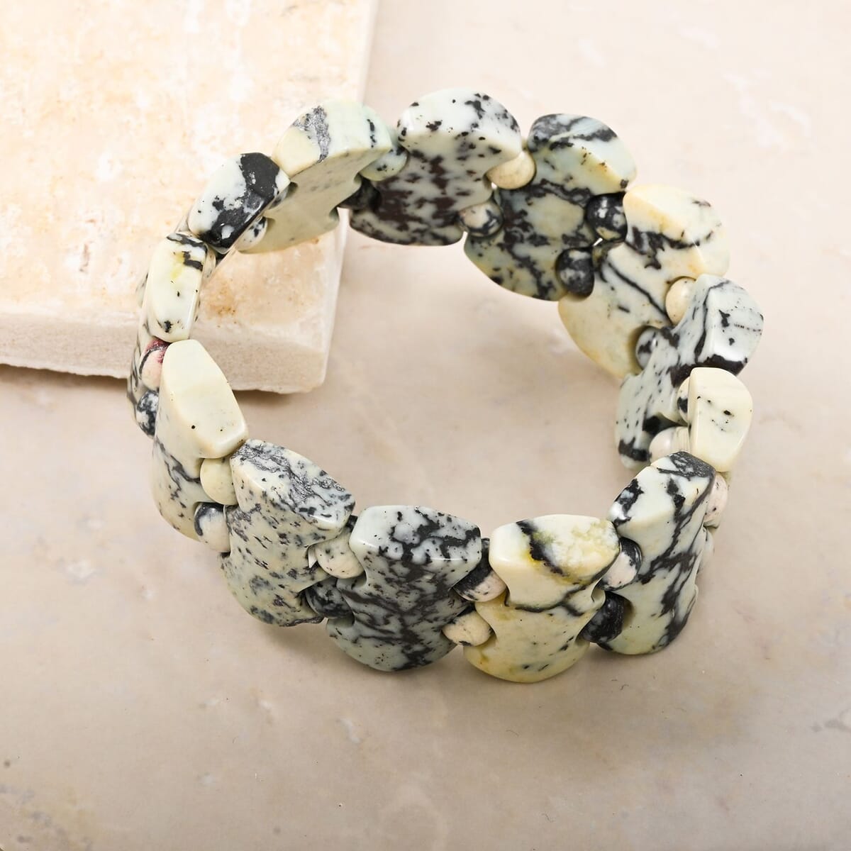 Fancy White Turquoise 255.85 ctw Stretch Bracelet (6-7In) image number 1