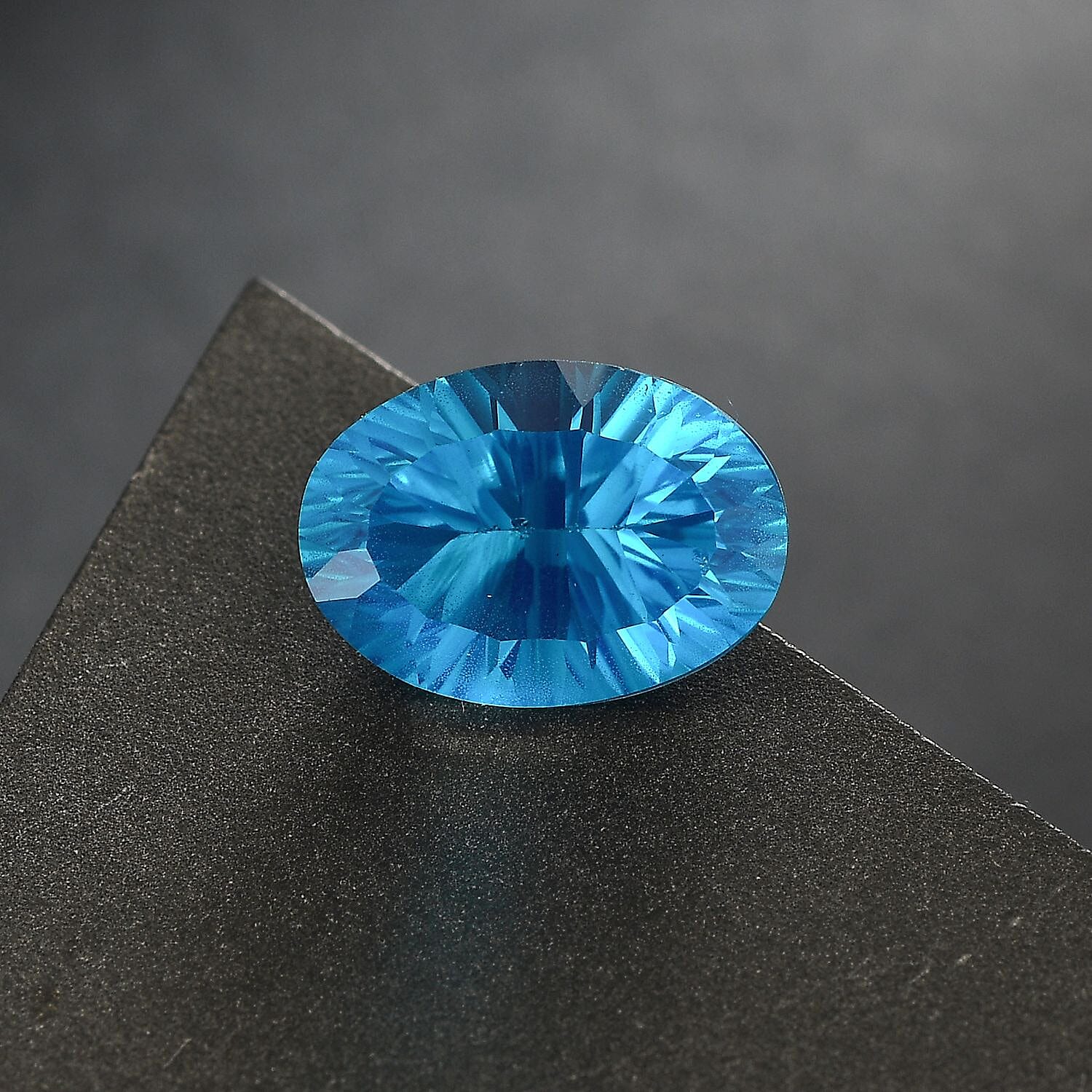 Caribbean Quartz (Ovl 14x10 mm) 6.03 ctw Loose Gemstone