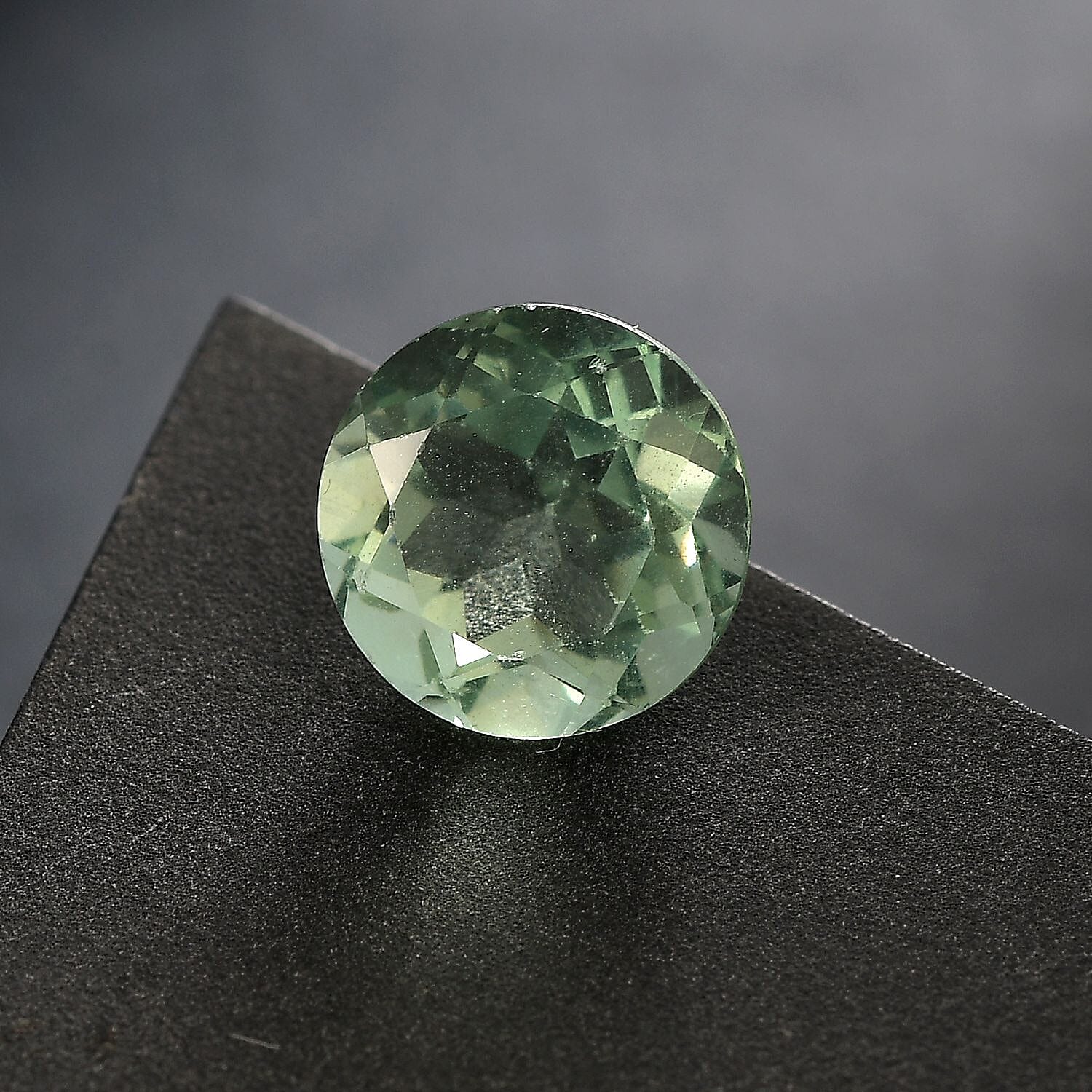 Green Fluorite (Rnd 11 mm) 5.45 ctw Loose Gemstone