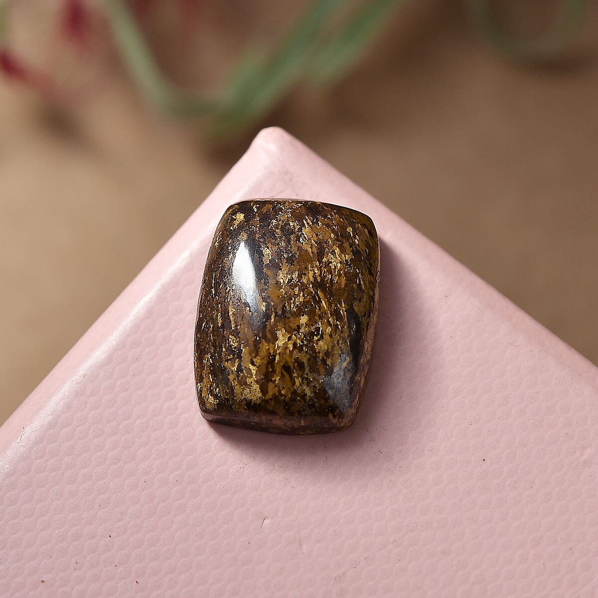 AA Golden Amphibolite (Cush 16x12 mm) 8.10 ctw Loose Gemstone image number 1