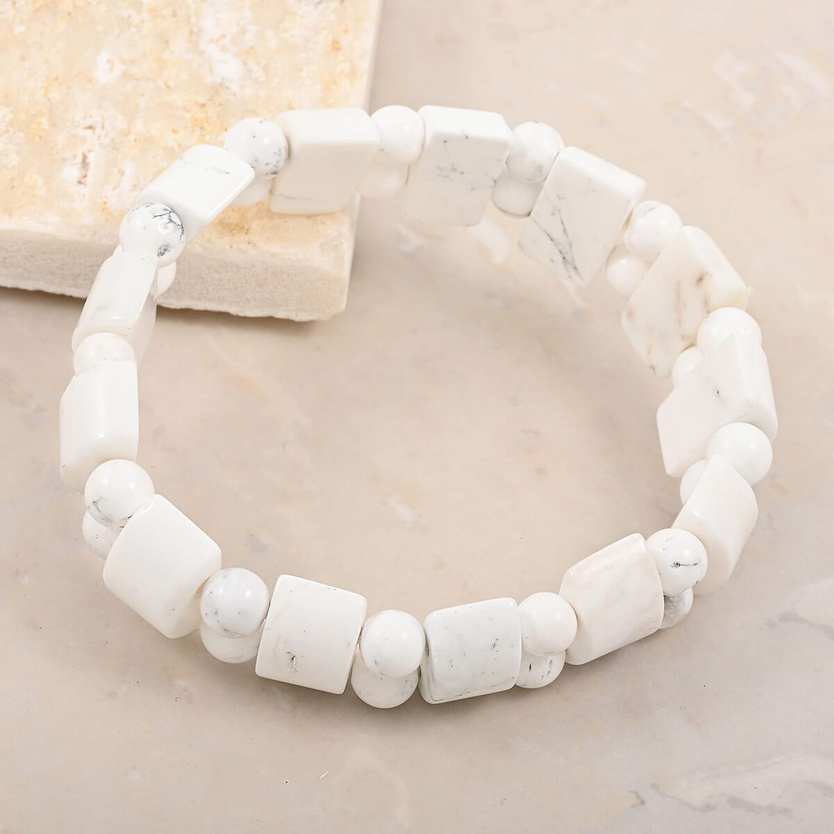 White Howlite Tanker 131.75 ctw Stretch Bracelet (6-7In) image number 1
