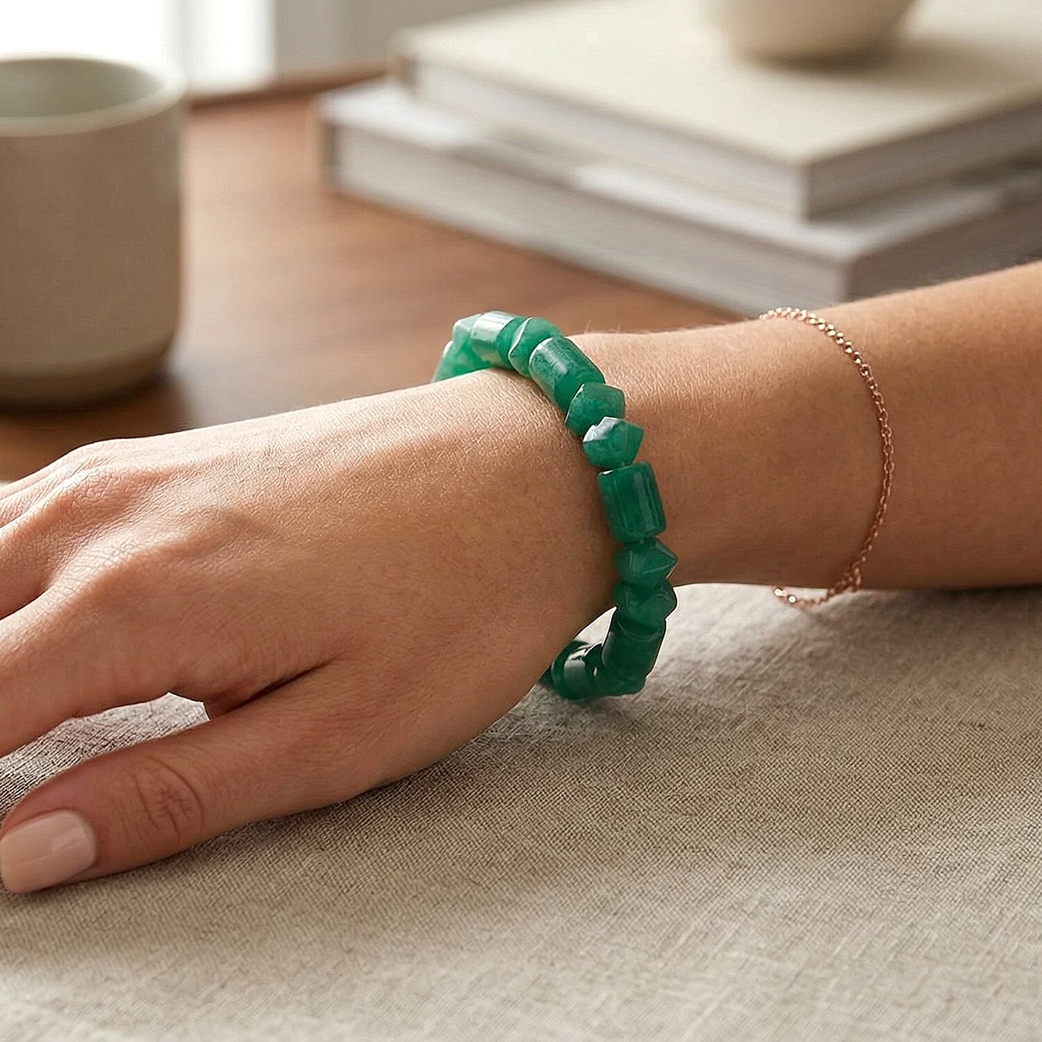 Green Aventurine Bracelet (Stretchable) 100.00 ctw