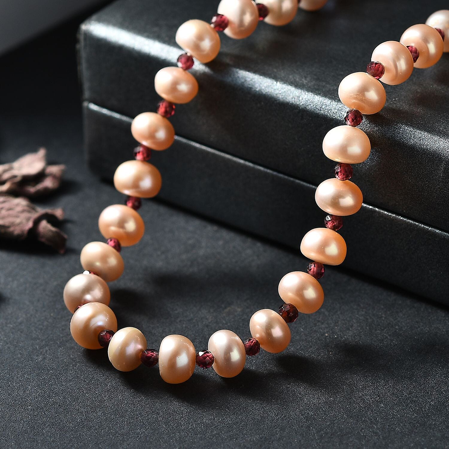 Pink Freshwater Pearl and Orissa Rhodolite Garnet 10.00 ctw Necklace