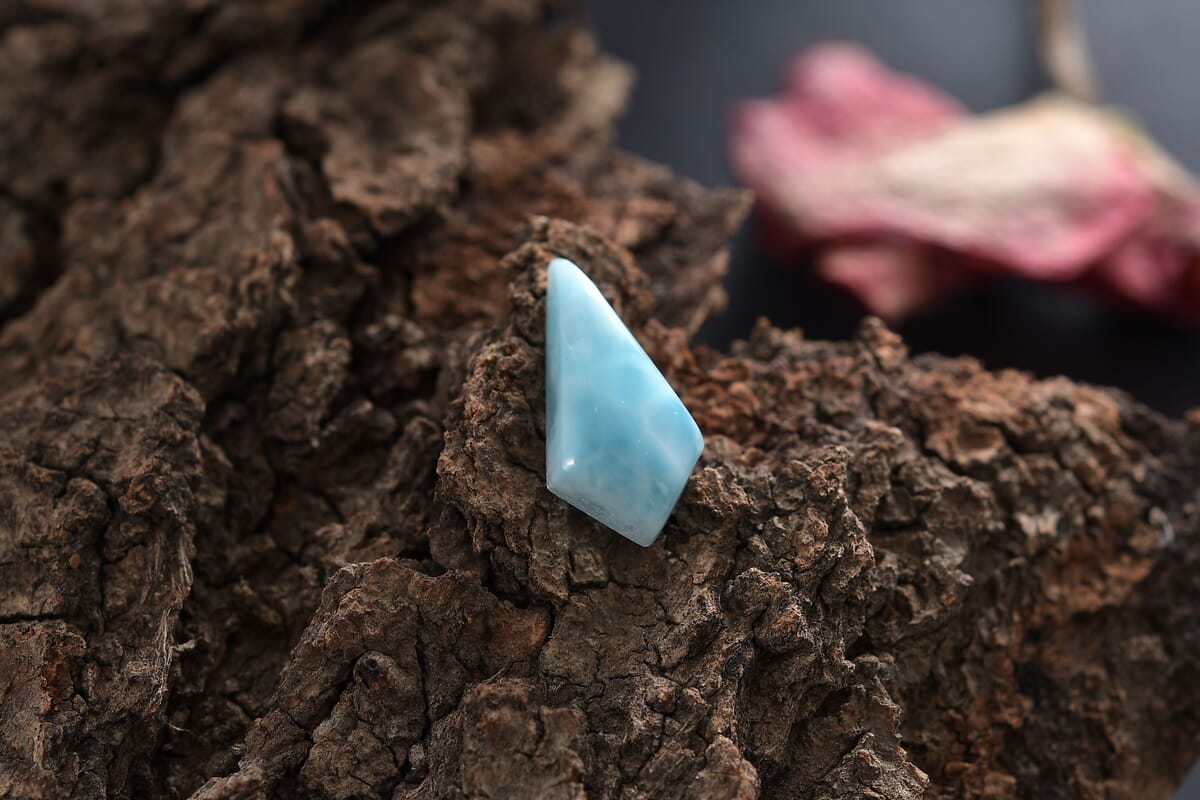 AAA Larimar (Kite 16x8 mm) 3.10 ctw Loose Gemstone image number 1