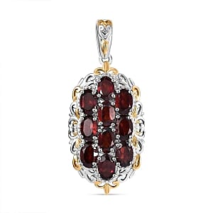 Garnet 4.50 ctw Pendant in Silvertone