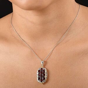 Garnet 4.50 ctw Pendant in Silvertone