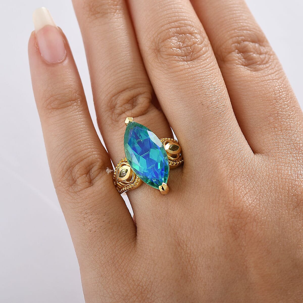 EverTrue Peacock Quartz (Triplet) and Peridot 8.50 ctw Peacock Feather Ring 18K YG Plated (Size 8.0) image number 2