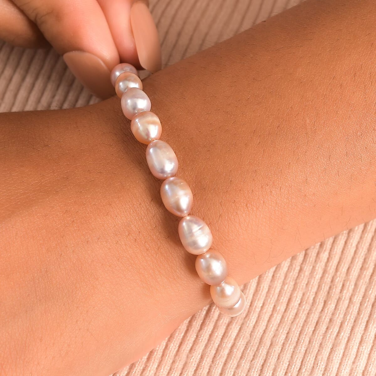Lavender Pearl Bracelet in Stainless Steel (7.25-9.25In) image number 2