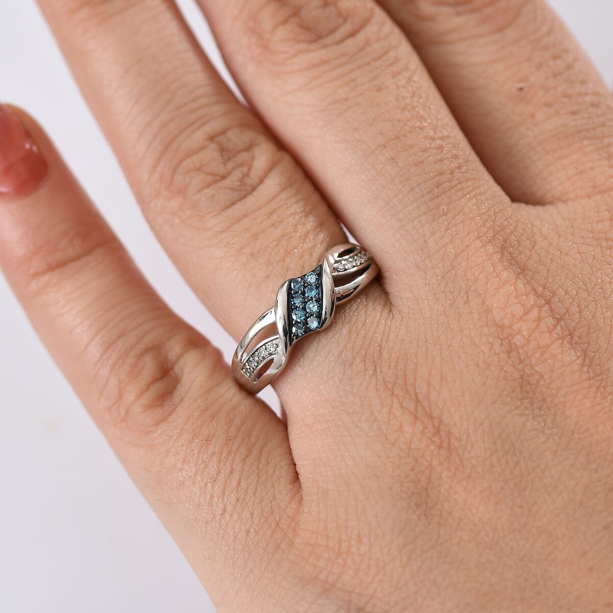 Luxuriant Lab Grown Blue and White Diamond SI 0.20 ctw Ocean Crest Ring in Rhodium Over Sterling Silver (Size 10.0) 0 image number 2