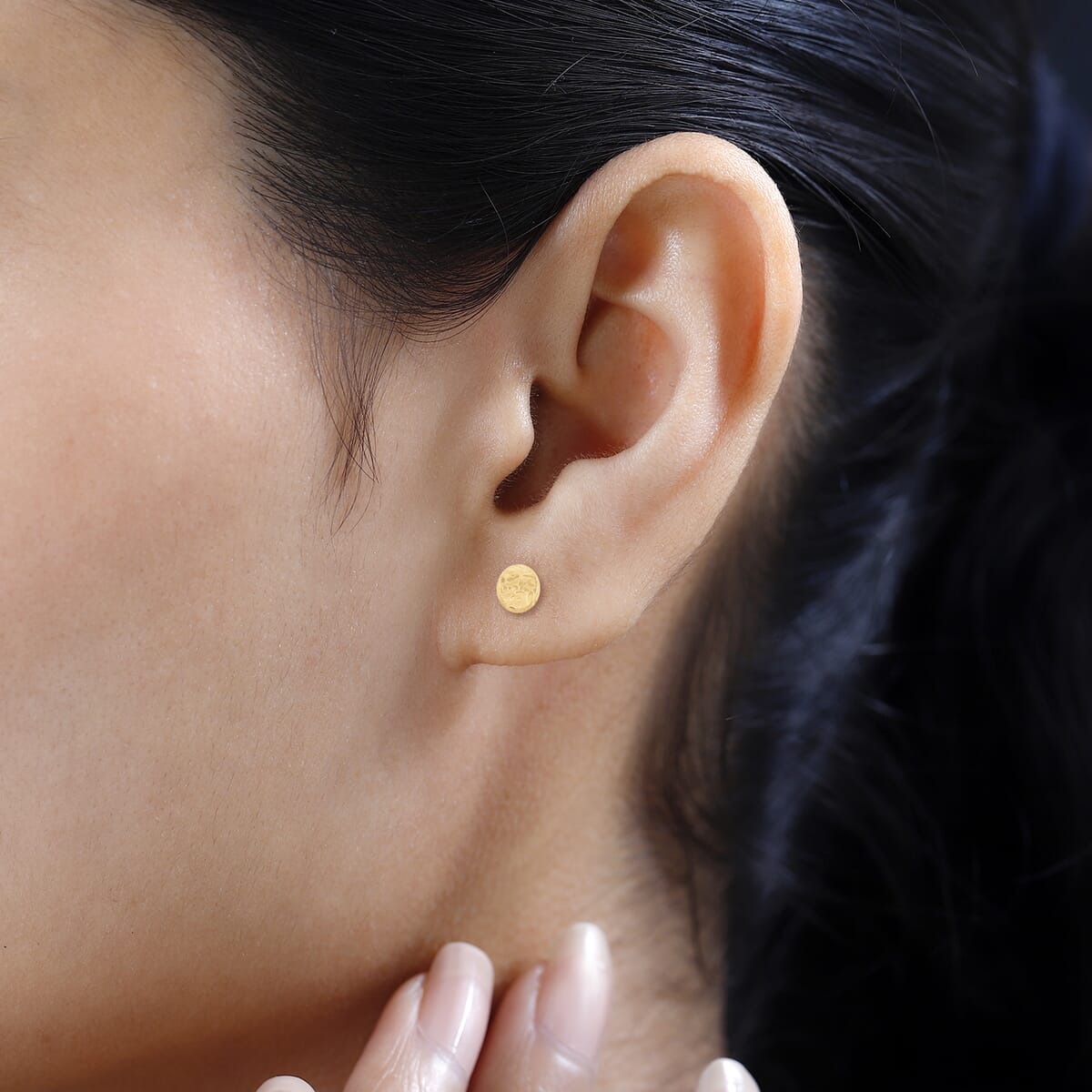 Italian Antique Stencil Earrings in 10K Yellow Gold 2.6 Grams image number 2