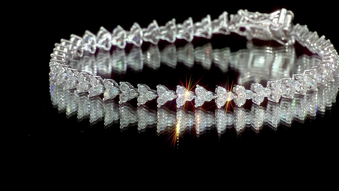 Luxuriant Lab Grown Diamond G-H SI 4.00 ctw Waves of Grace Bracelet in Rhodium Over Sterling Silver (7.25 In)
