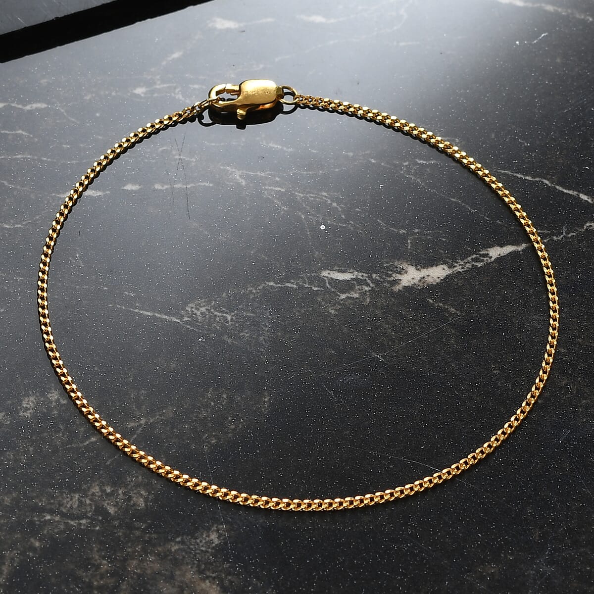 22K Yellow Gold Curb Chain Bracelet (6.50 In) 1.36 Grams image number 1