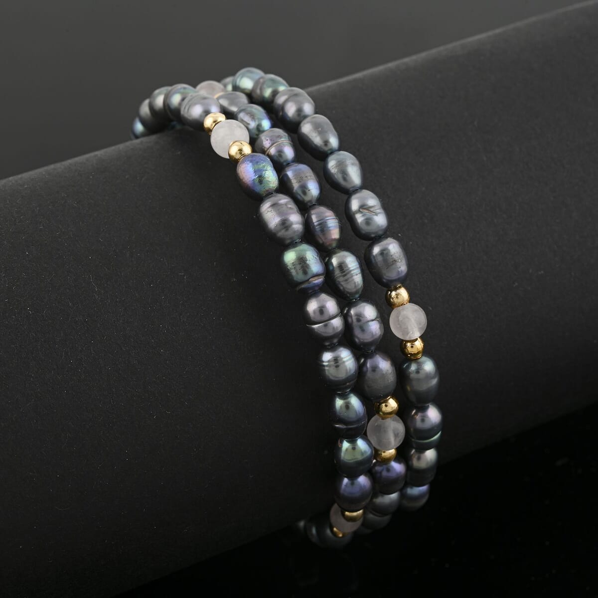Black Freshwater Pearls with Rose Quartz 7.00 ctw Beads Memory Wire Bracelet (7 In) image number 1