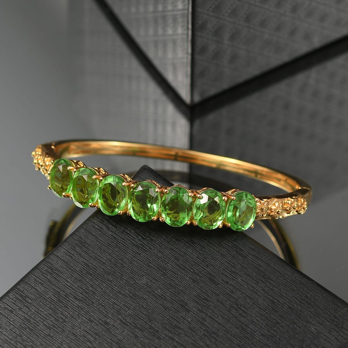 Ever True Chartreuse Quartz Floral Vines Bangle Bracelet in 18K YG Plated (6.50 In) 13.50 ctw image number 1