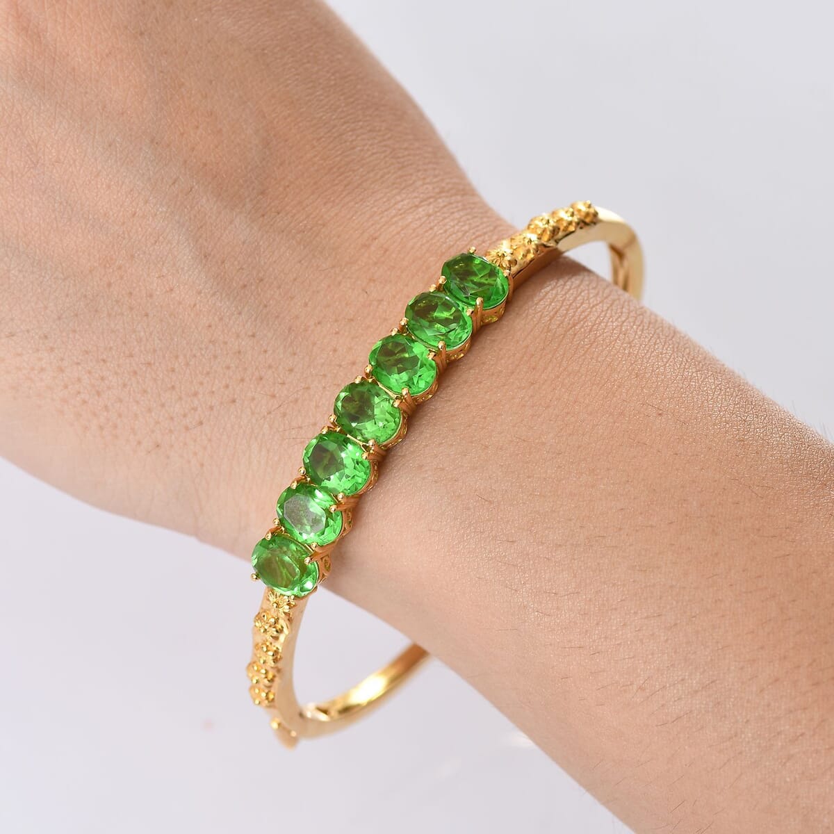 Ever True Chartreuse Quartz Floral Vines Bangle Bracelet in 18K YG Plated (6.50 In) 13.50 ctw image number 2