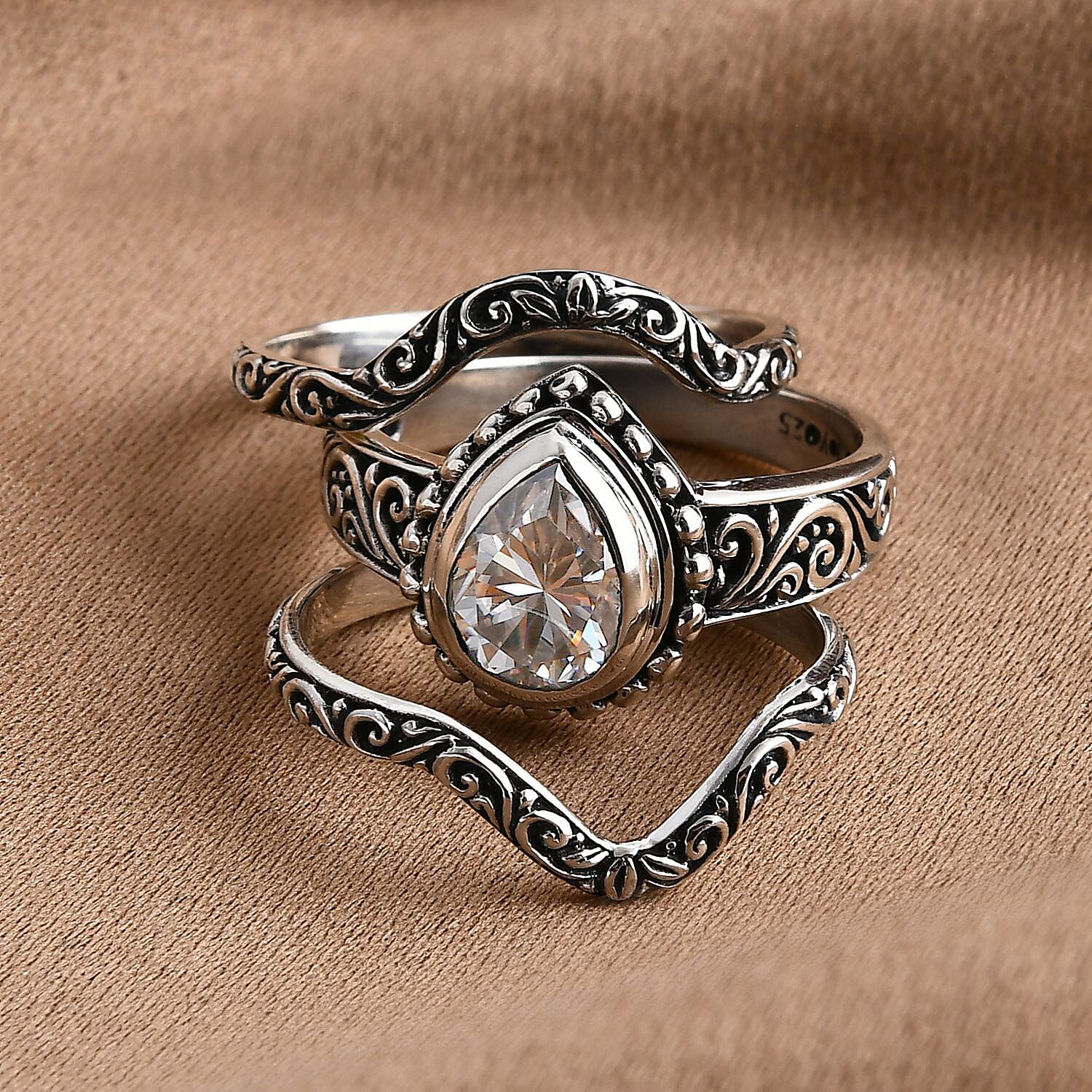 D'Joy Bali Moissanite Filigree Texture Ring in Sterling Silver 2.40 ctw (Size 7.0)