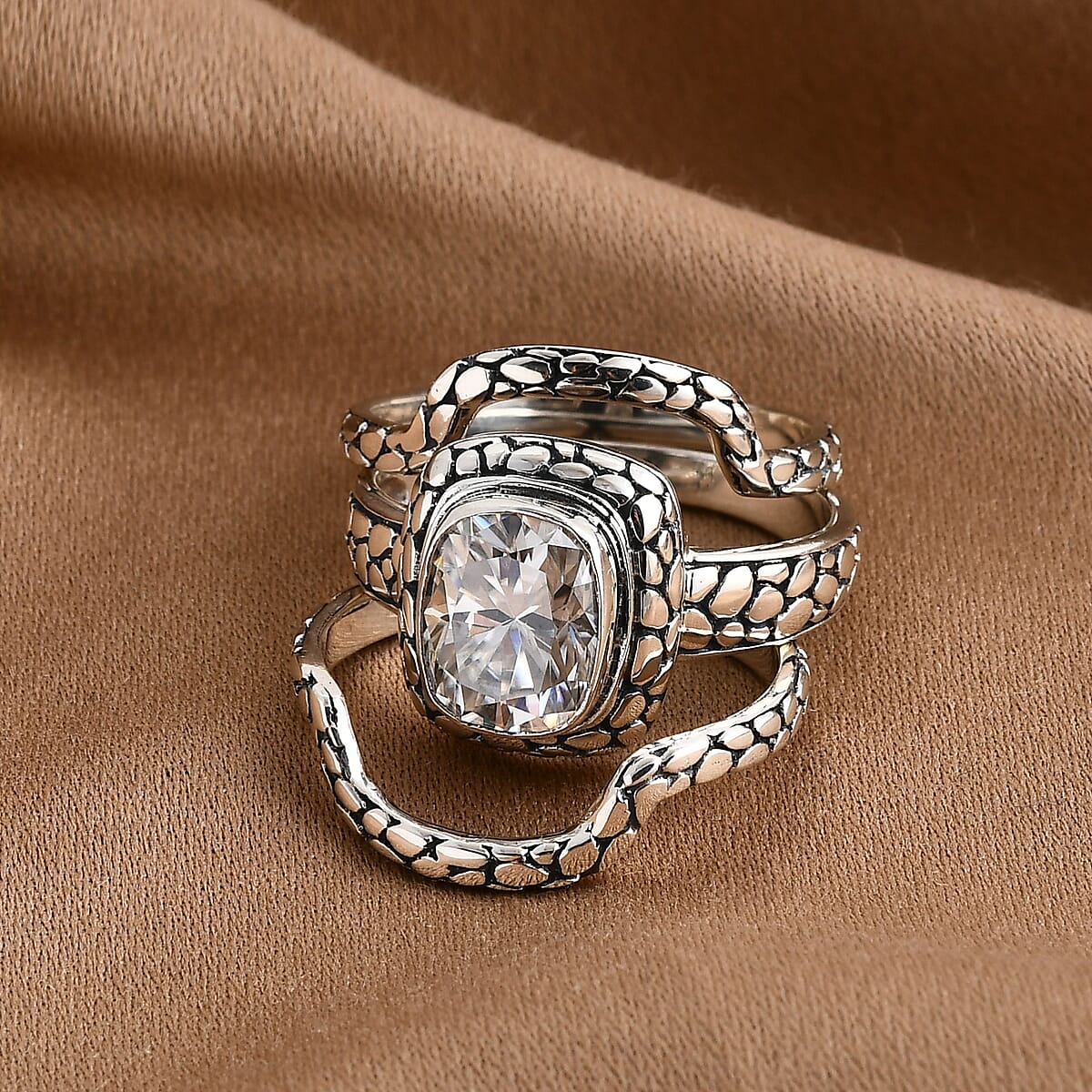 D'Joy Bali Legacy Moissanite Pebble Texture Ring in Sterling Silver 2.90 ctw (Size 6.0) image number 1