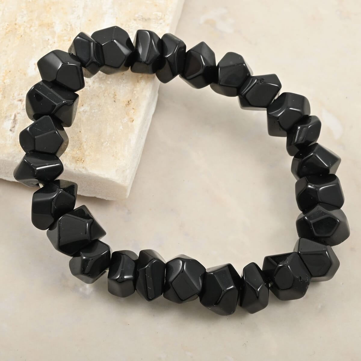 Faceted Freeform Blackstone 146.75 ctw Stretch Bracelet (6-7In) image number 1