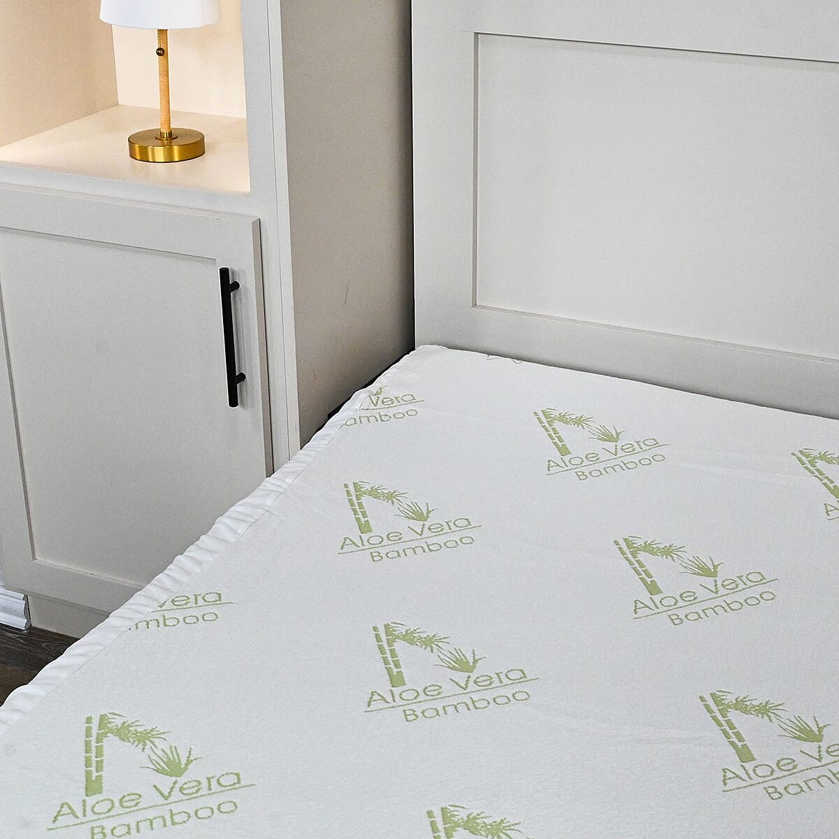 Supreme Living Bamboo Infused Mattress Protector -King image number 3