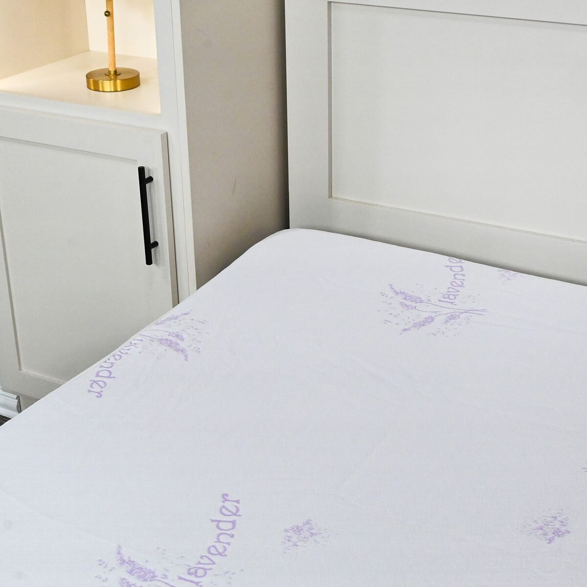 Supreme Living Lavender Infused Mattress Protector -Queen image number 2