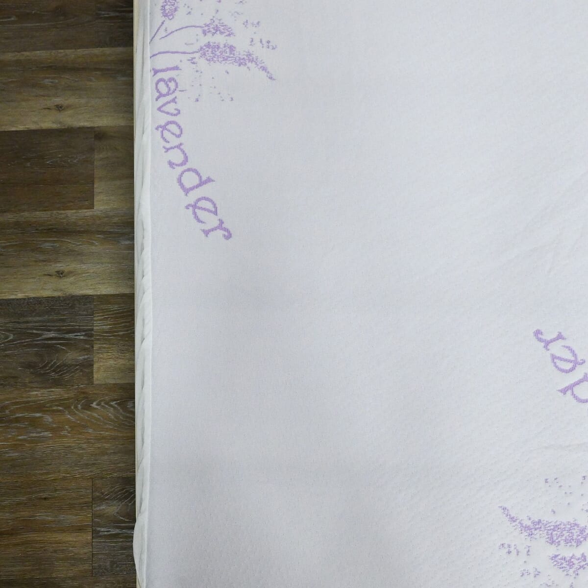 Supreme Living Lavender Infused Mattress Protector -Queen image number 4