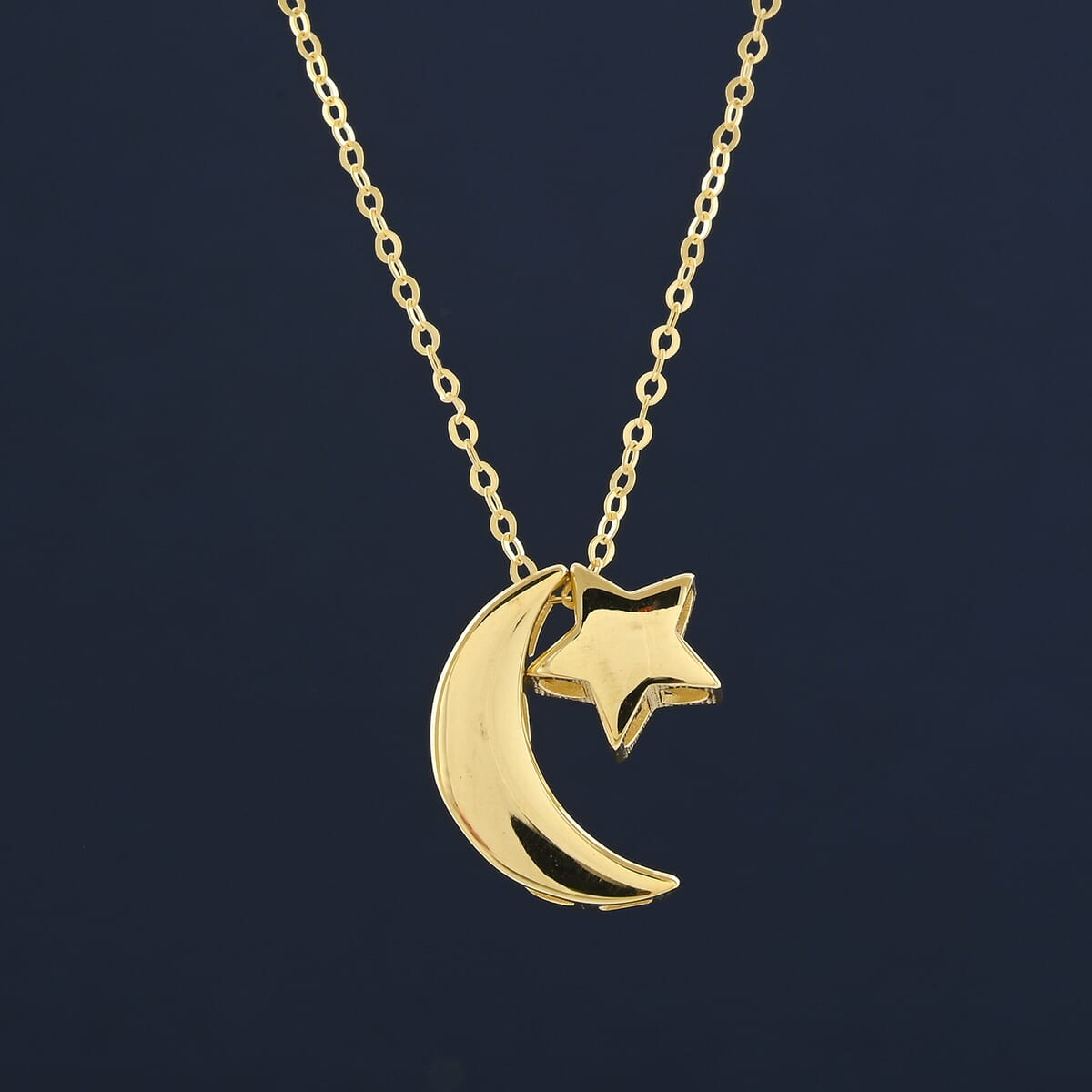 Italian 10K Yellow Gold Moon & Star Necklace 18-20 Inches 1.4 Grams image number 1