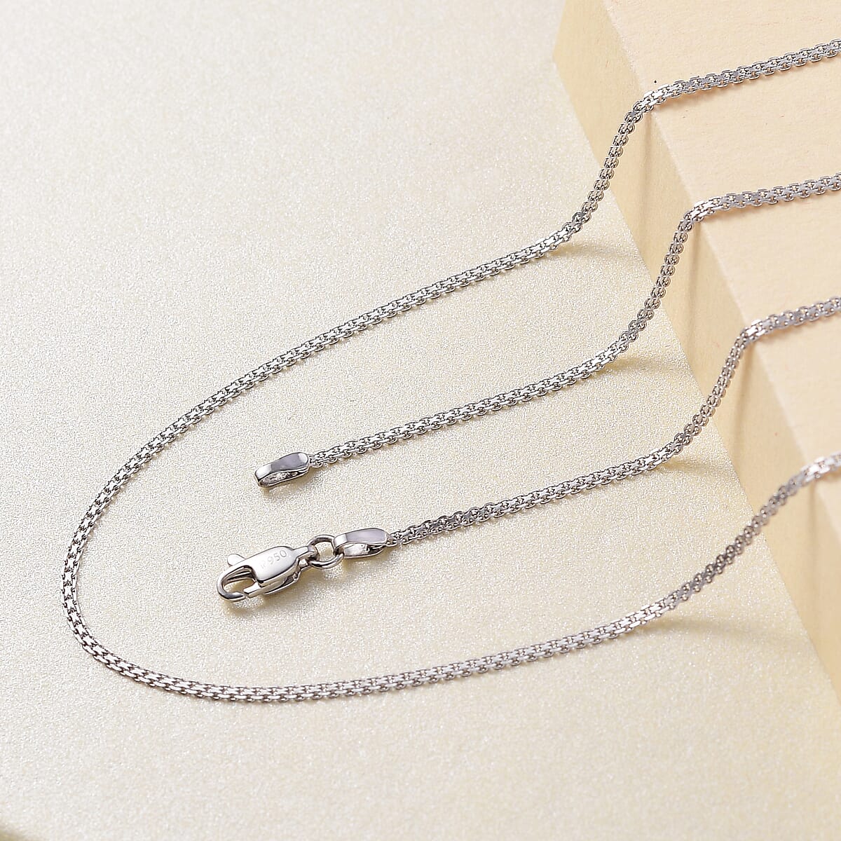 950 Platinum Sleek Box Chain Necklace 20 Inches 4.30 Grams image number 1