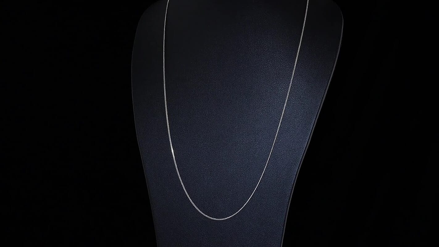 950 Platinum Sleek Curb Chain Necklace 20 Inches 3.10 Grams