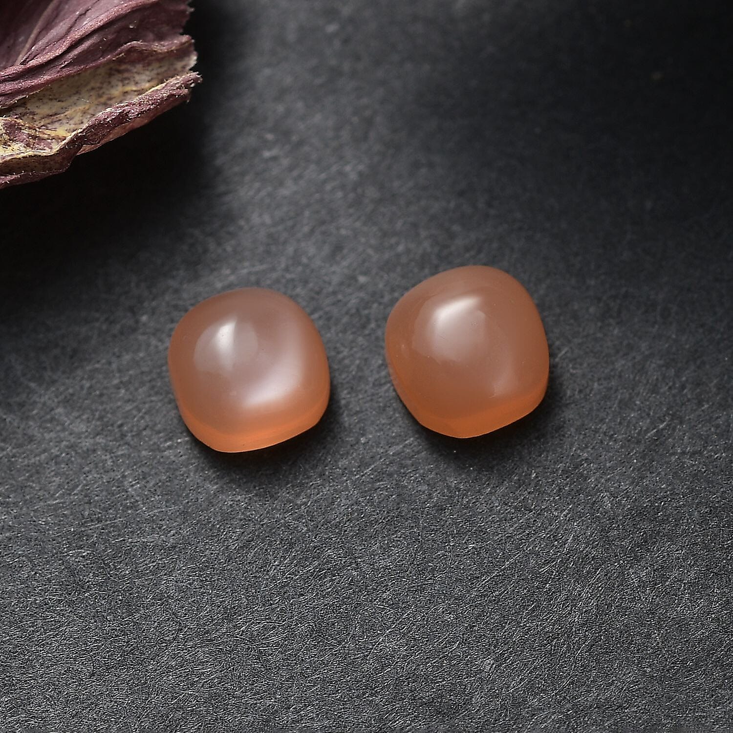 Peach Moonstone (Cush 5x5 mm) 1.04 ctw Loose Gemstone