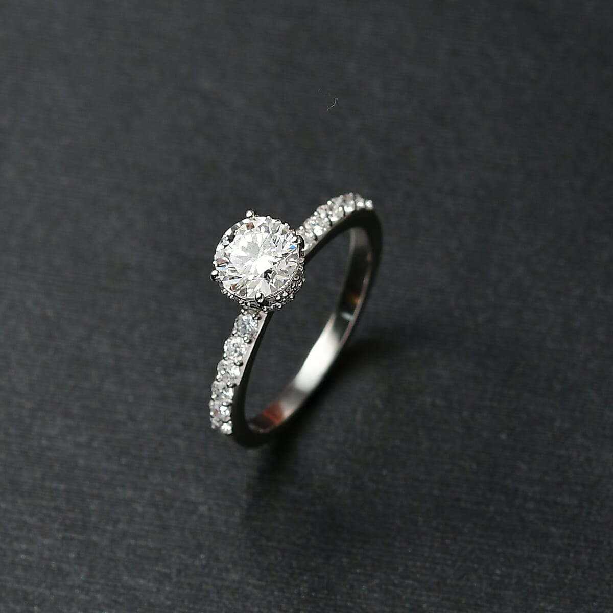 IGI Certified Luxuriant Lab Grown Diamond EF-VS 1.50 ctw Ring in 950 Platinum (Size 8.0) 4.80 Grams image number 1