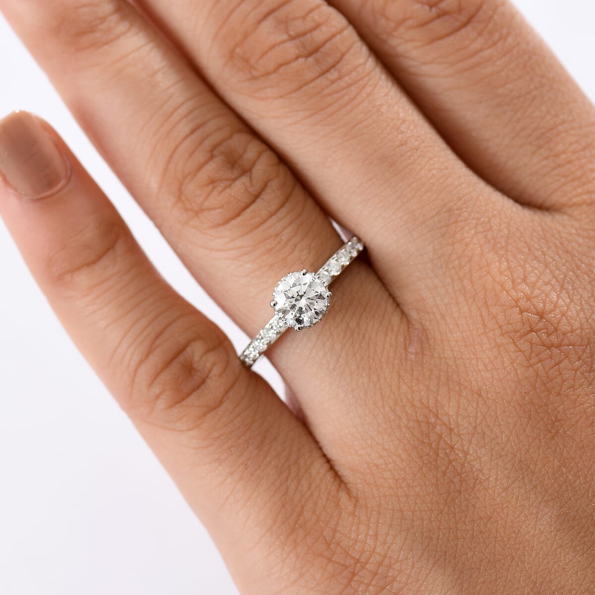 IGI Certified Luxuriant Lab Grown Diamond EF-VS 1.50 ctw Ring in 950 Platinum (Size 8.0) 4.80 Grams image number 2