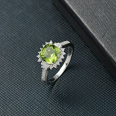 D'Joy Hebei Peridot and Moissanite 2.50 ctw Verdant Crown Ring in Rhodium Over Sterling Silver (Size 10.0)