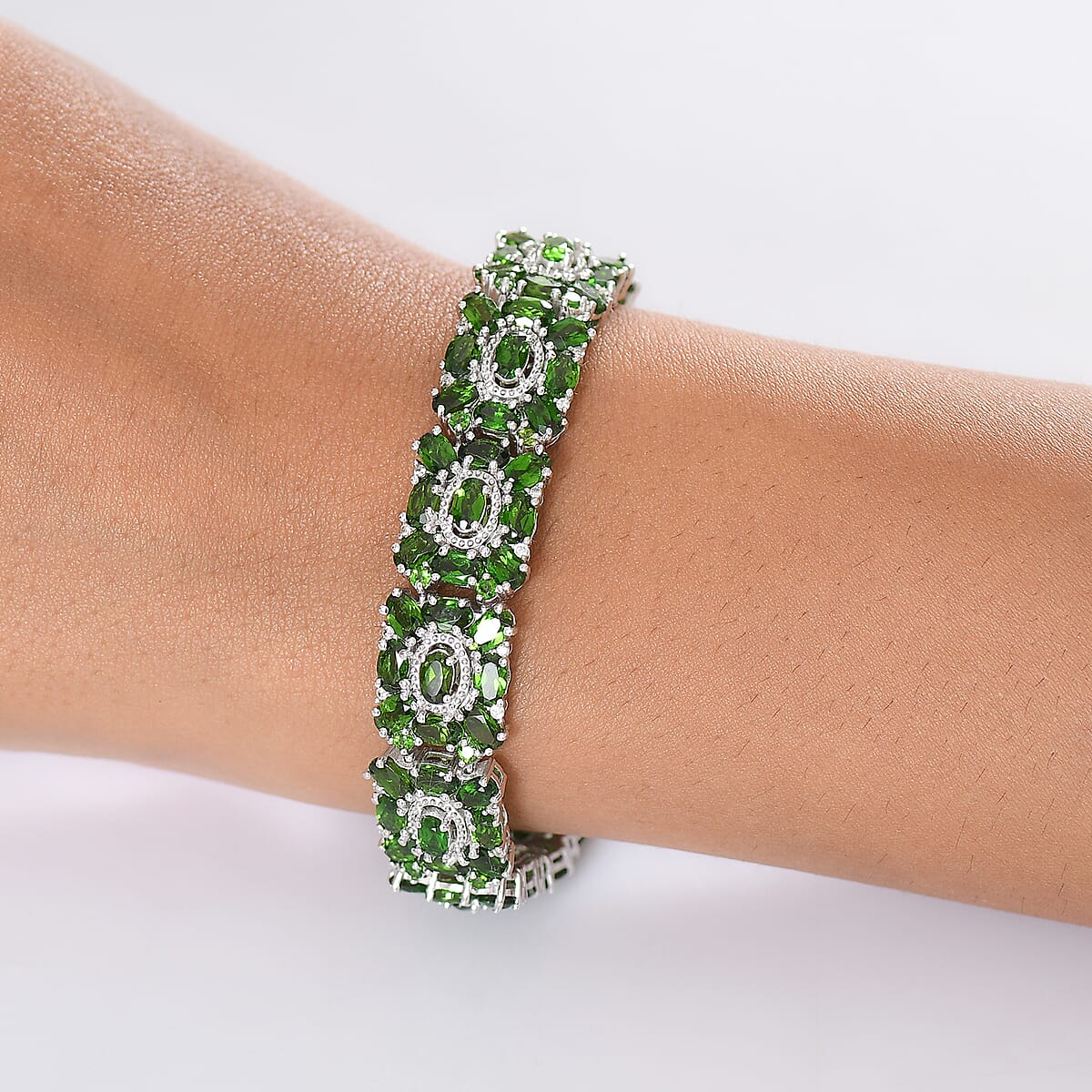 Doorbuster D'Joy Chrome Diopside and White Zircon 27.80 ctw Art Deco Bracelet in Rhodium Over Sterling Silver (7.25 In) image number 2