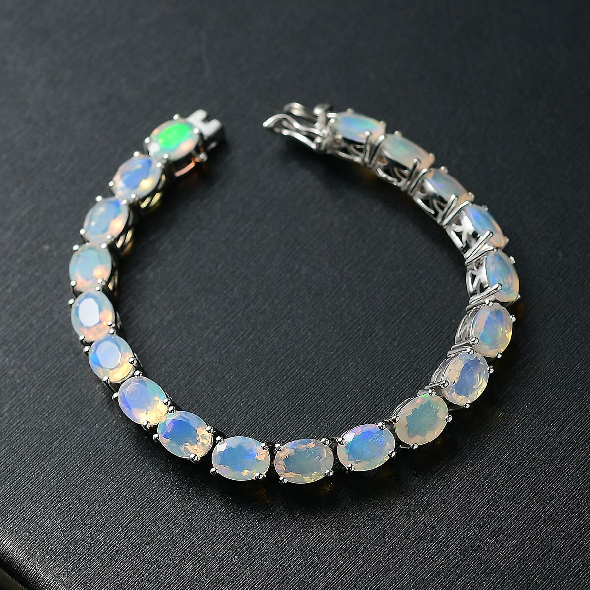 D'Joy Premium Ethiopian Welo Opal 16.75 ctw Aurora Glow Bracelet in Rhodium Over Sterling Silv (8.00 In)  image number 1