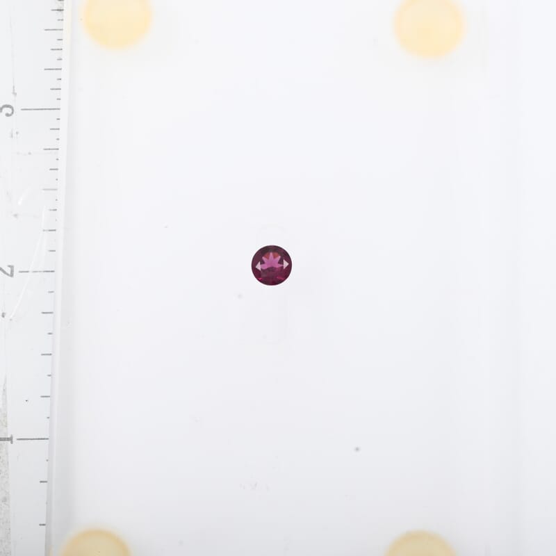 AAAA Radiant Ember Garnet (Rnd 6 mm) 0.80 ctw