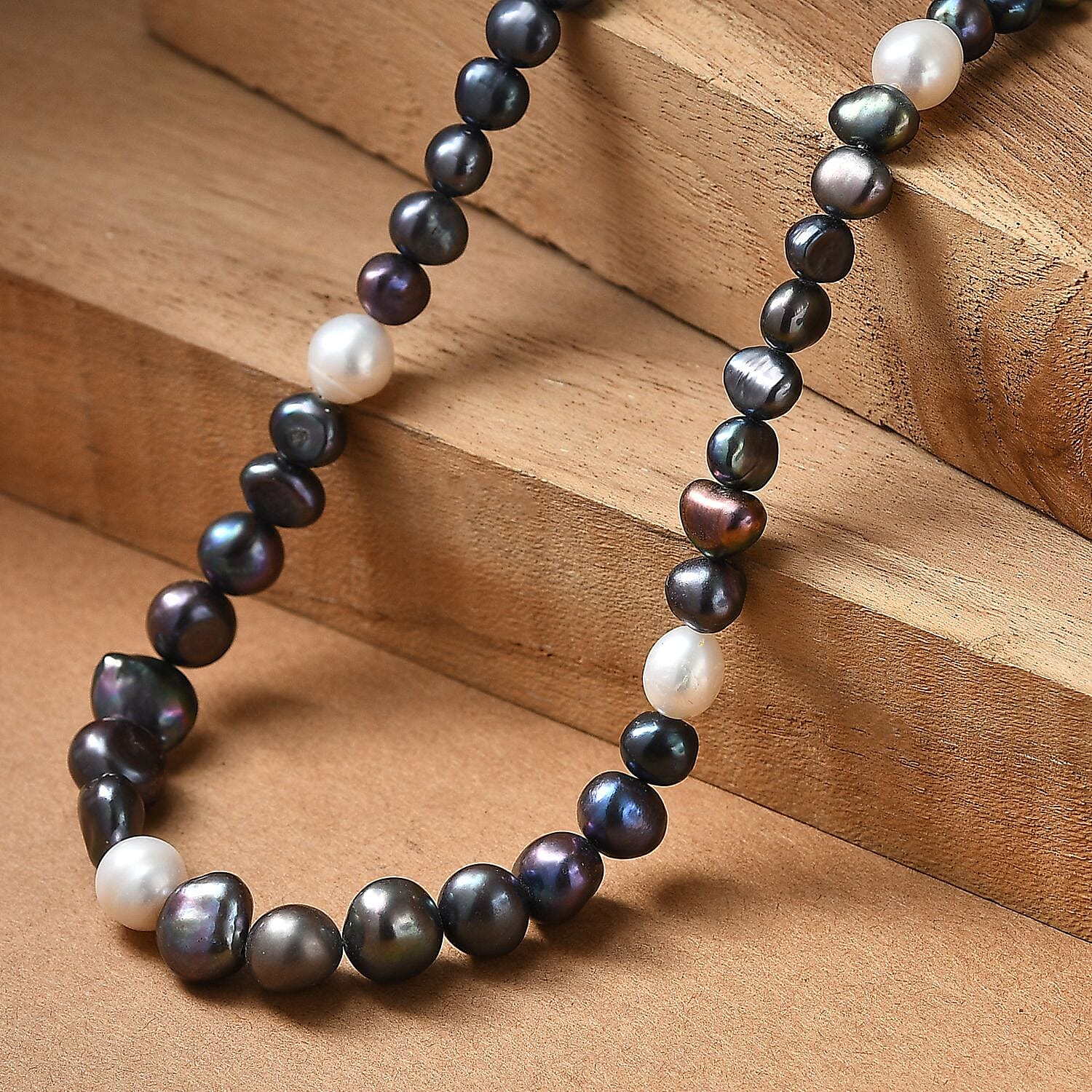 Peacock Dyed Pearl and Freshwater Pearl Necklace 18 Inches in Stainless Steel