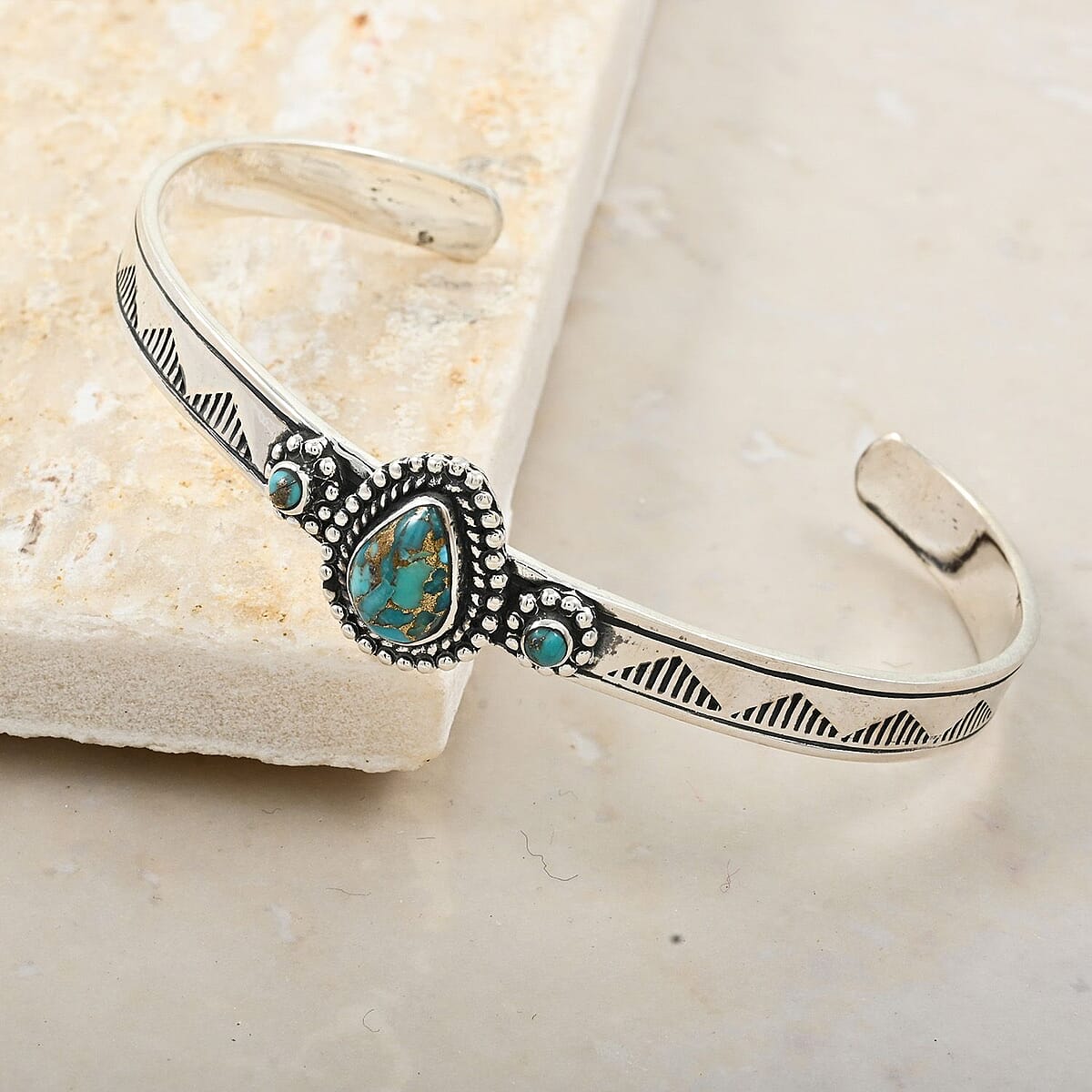 Santa Fe Style Mojave Turquoise 9.00 ctw Cuff Bracelet Sterling Silver (7.00 In) image number 1