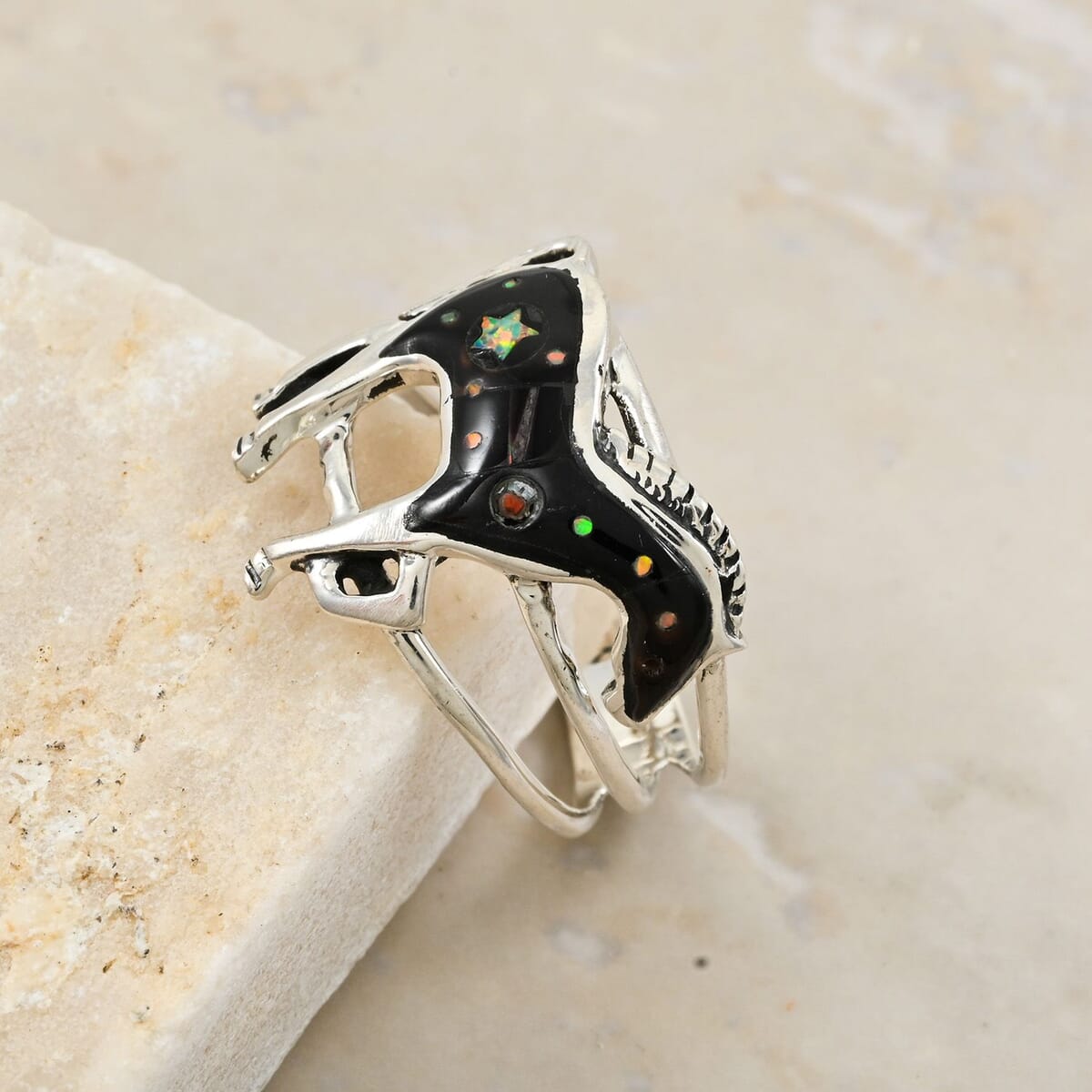 Santa Fe Style Black Onyx 3.50 ctw Horse Ring in Sterling Silver (Size 11.0) image number 1