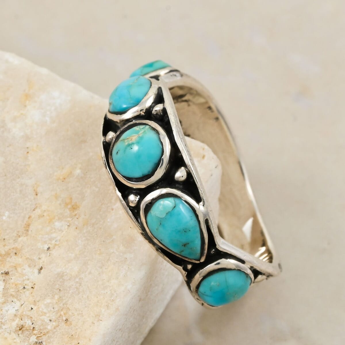 Santa Fe Style Kingman Turquoise 6.00 ctw Ring in Sterling Silver (Size 10.0) image number 1