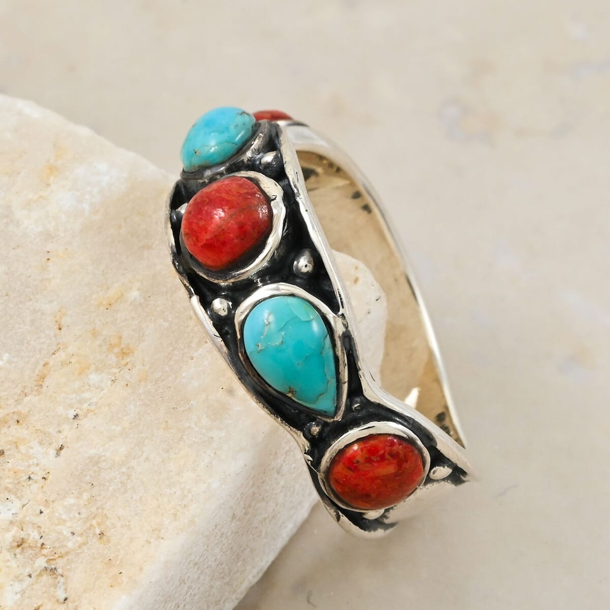 Santa Fe Style Kingman Turquoise and Enhanced Red Coral 6.10 ctw Ring in Sterling Silver (Size 11.0) image number 1