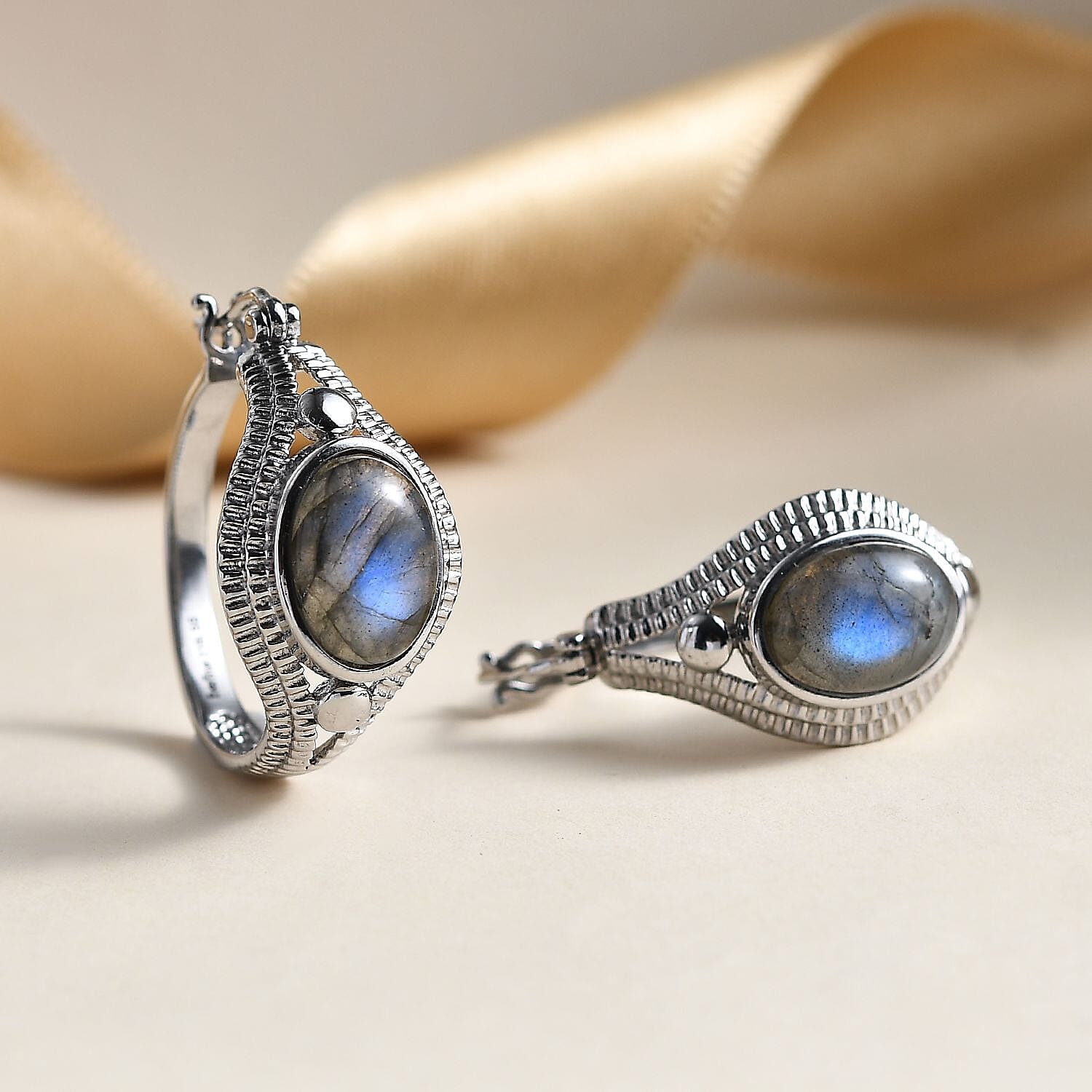 Labradorite - Product card gallery slide 2 (9432879268095)