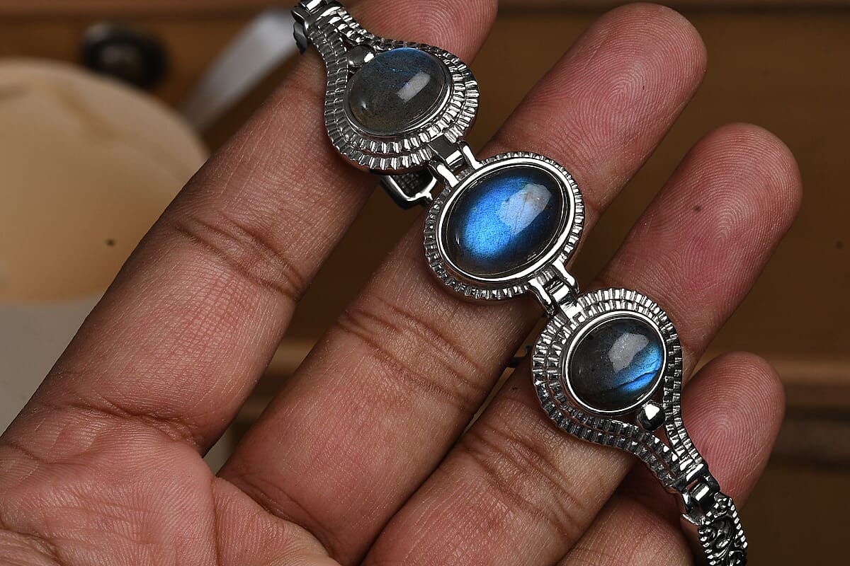 EverTrue Malagasy Labradorite 22.50 ctw Intricate Filigree Bracelet in Stainless Steel (6.50-8.0In) image number 5