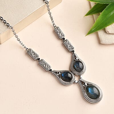 EverTrue Malagasy Labradorite 21.00 ctw Intricate Filigree Necklace 18 Inches in Stainless Steel